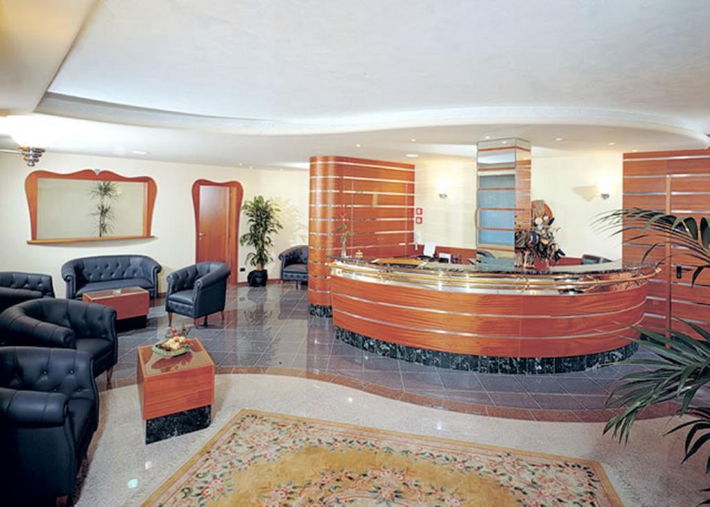Residence Queen Rimini Exterior photo