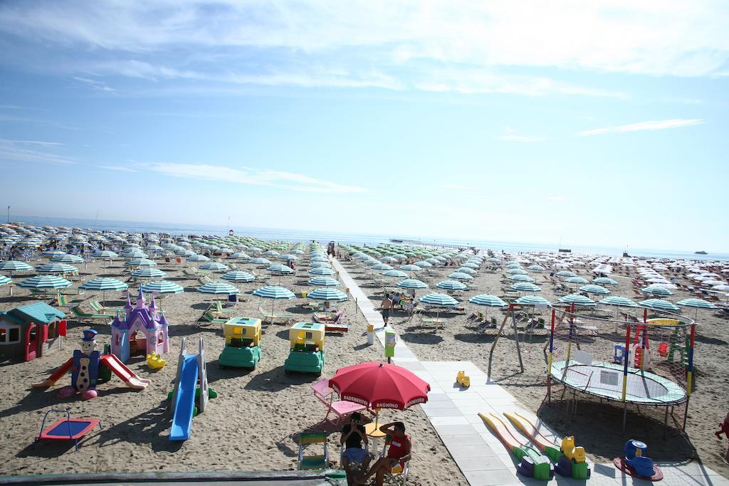 Residence Queen Rimini Exterior photo