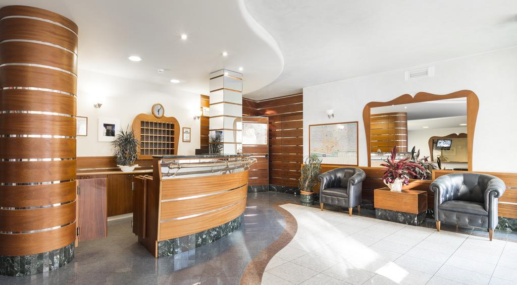 Residence Queen Rimini Exterior photo